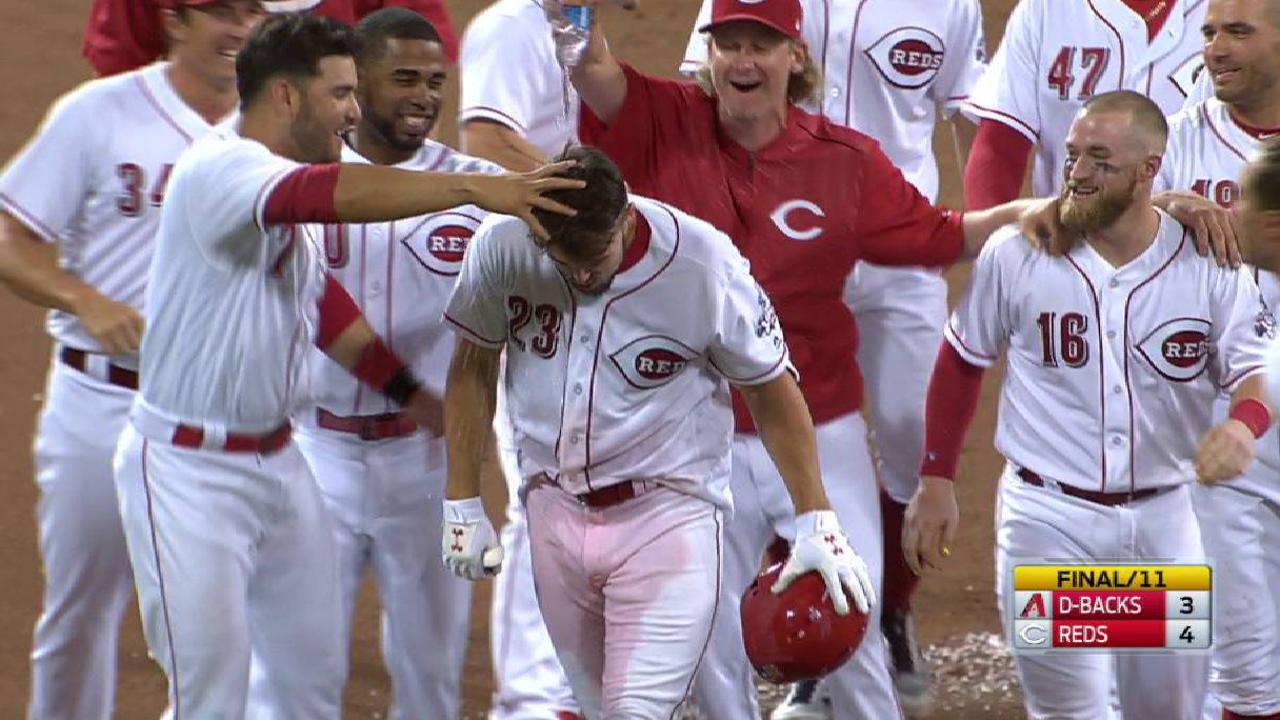 Rojos sentenciaron a D-backs en el 11mo y cortaron racha de derrotas