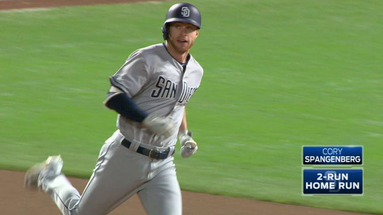 Chacín gana duelo a Bumgarner y Padres superan a Gigantes