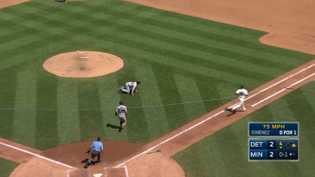 Boyd's diving grab