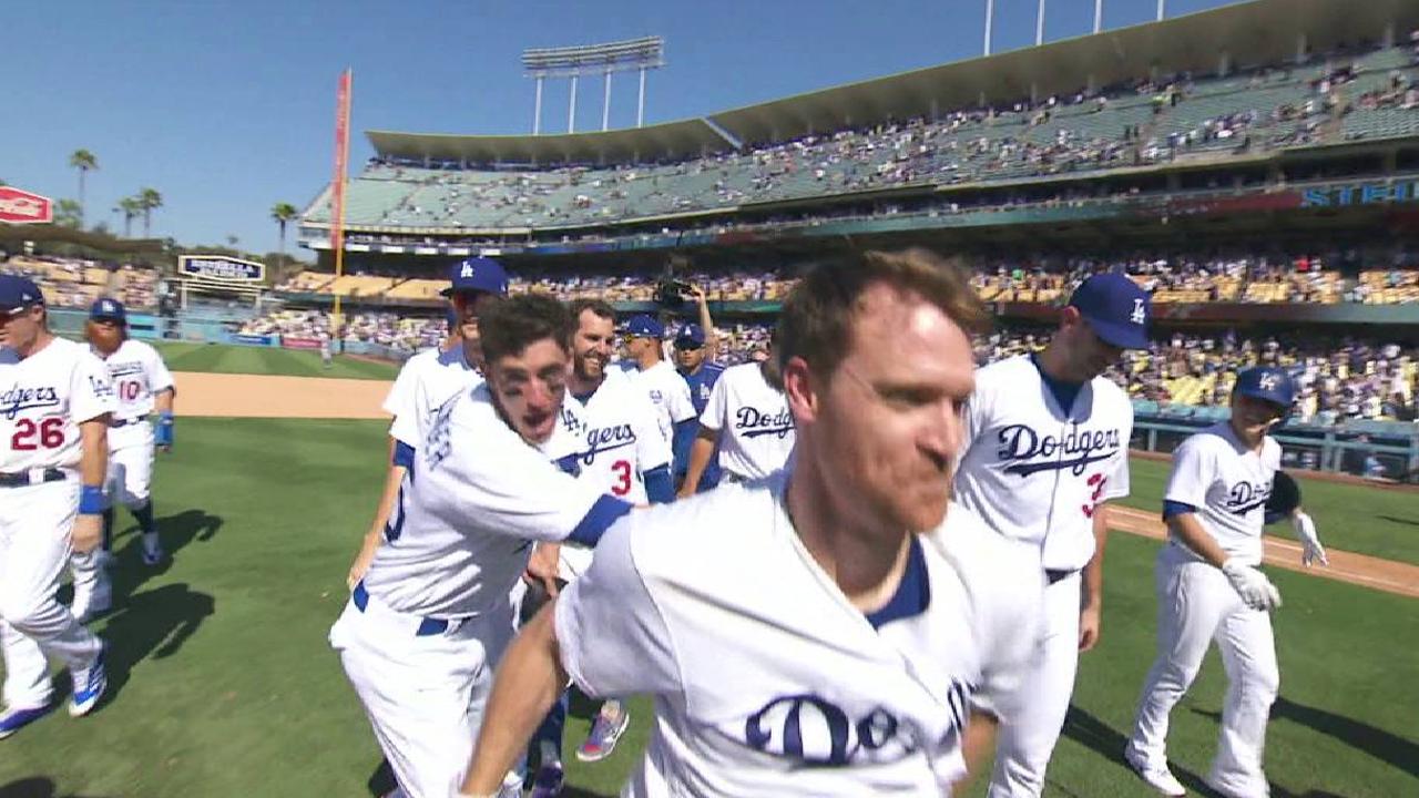 Forsythe hizo ganar a Dodgers con hit de oro en la 10ma