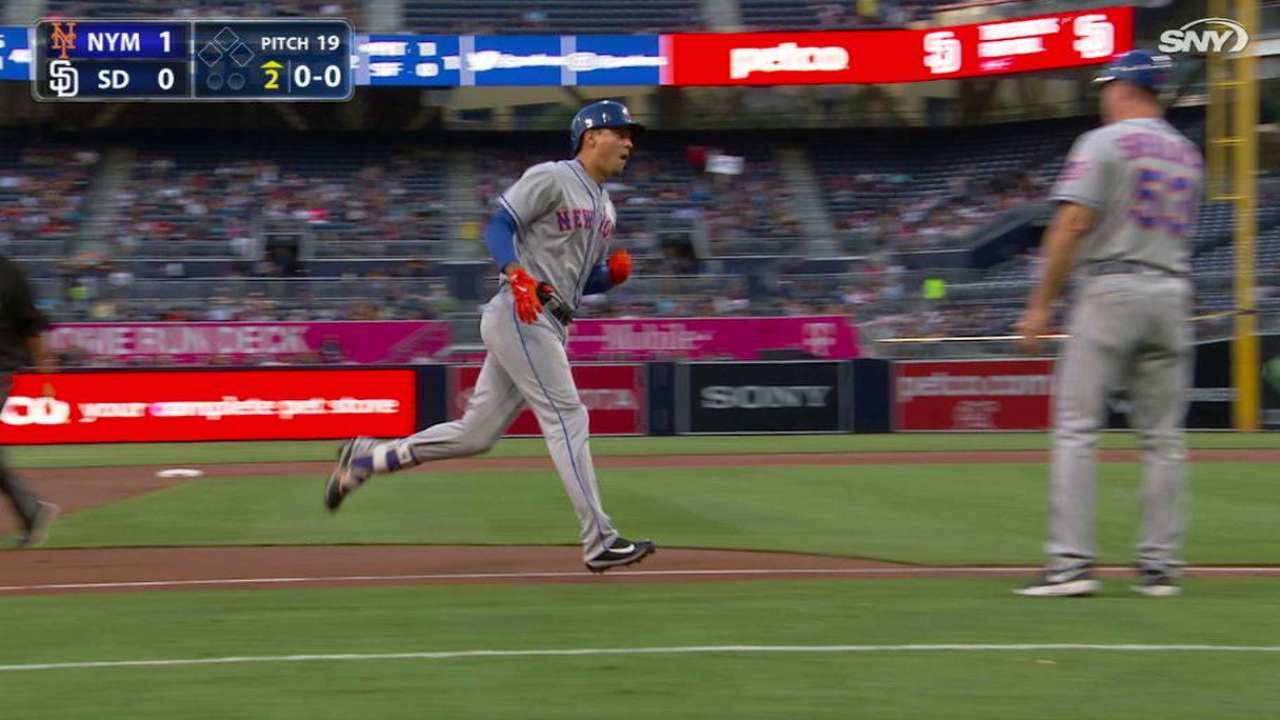 Mets superan a los Padres con sólida labor de deGrom