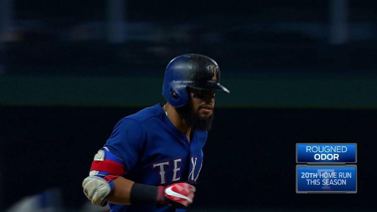 Rangers hunden a Marlins detrás de cuatro jonrones