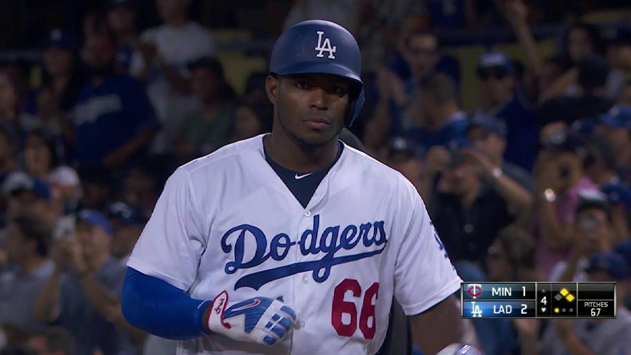 Puig y Taylor ayudan a Dodgers a llegar a 70 victorias