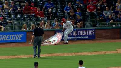 Rangers' Adrian Beltre records 3000th career hit