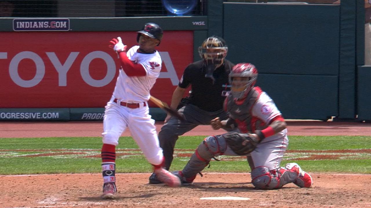 Indios sellan barrida sobre Angelinos detrás de Lindor, Bauer