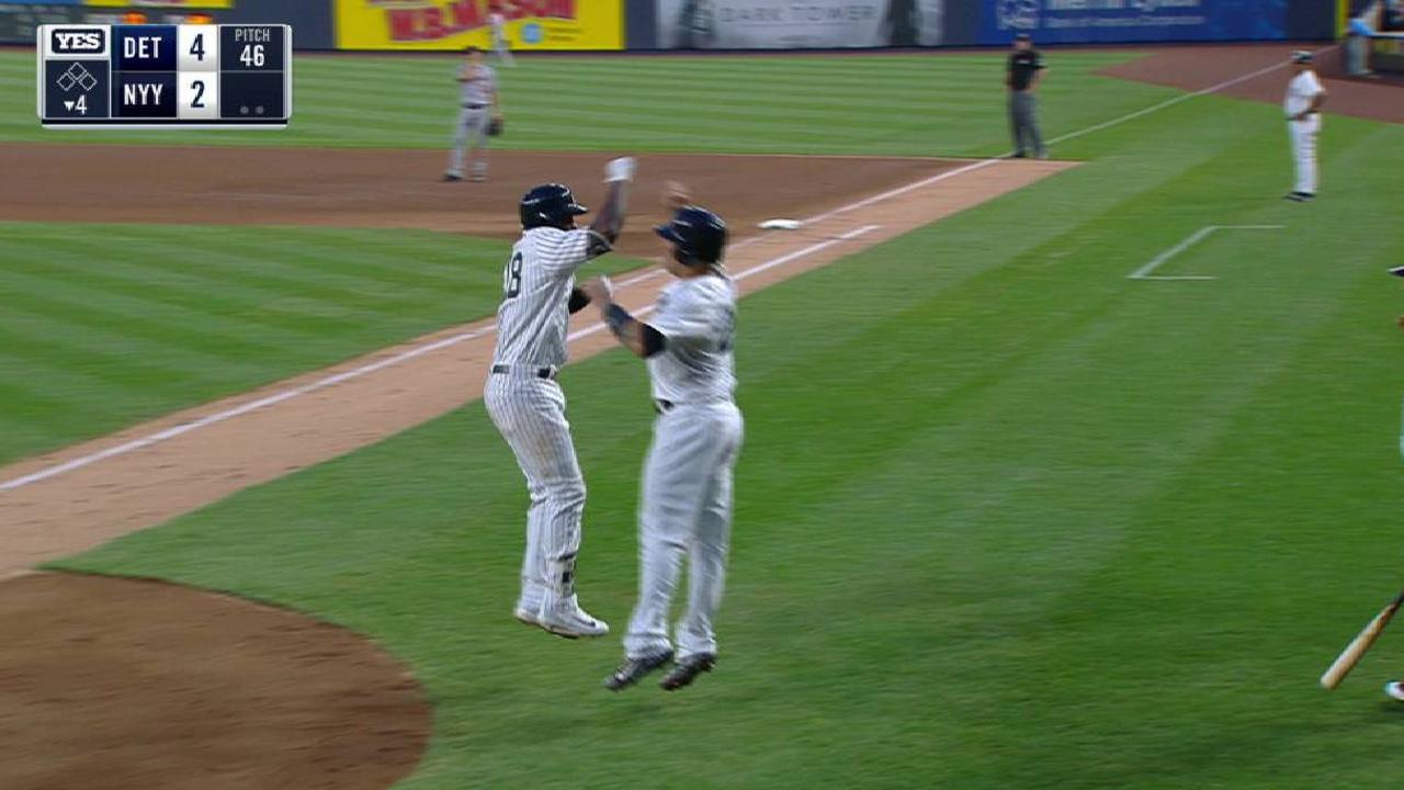 Gregorius' two-run homer