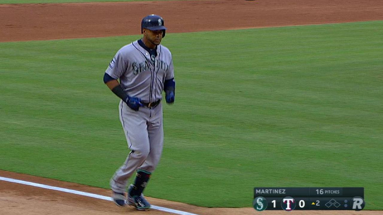 Cruz's homer gives Mariners lead
