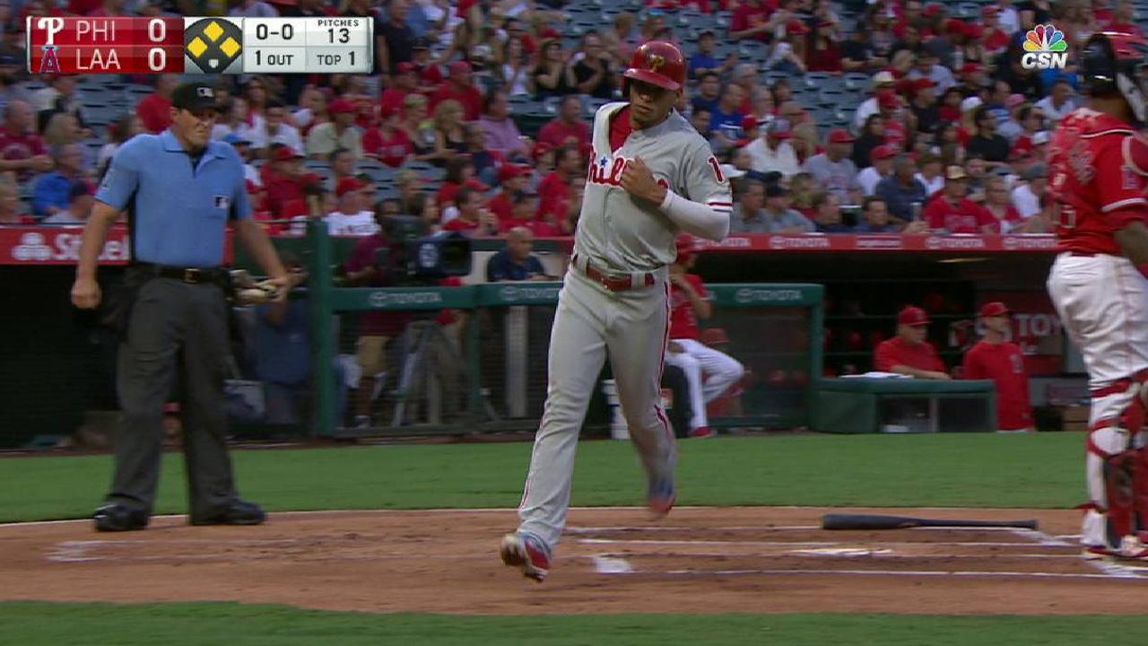 Phils can't find big hits, fall to Halos in opener
