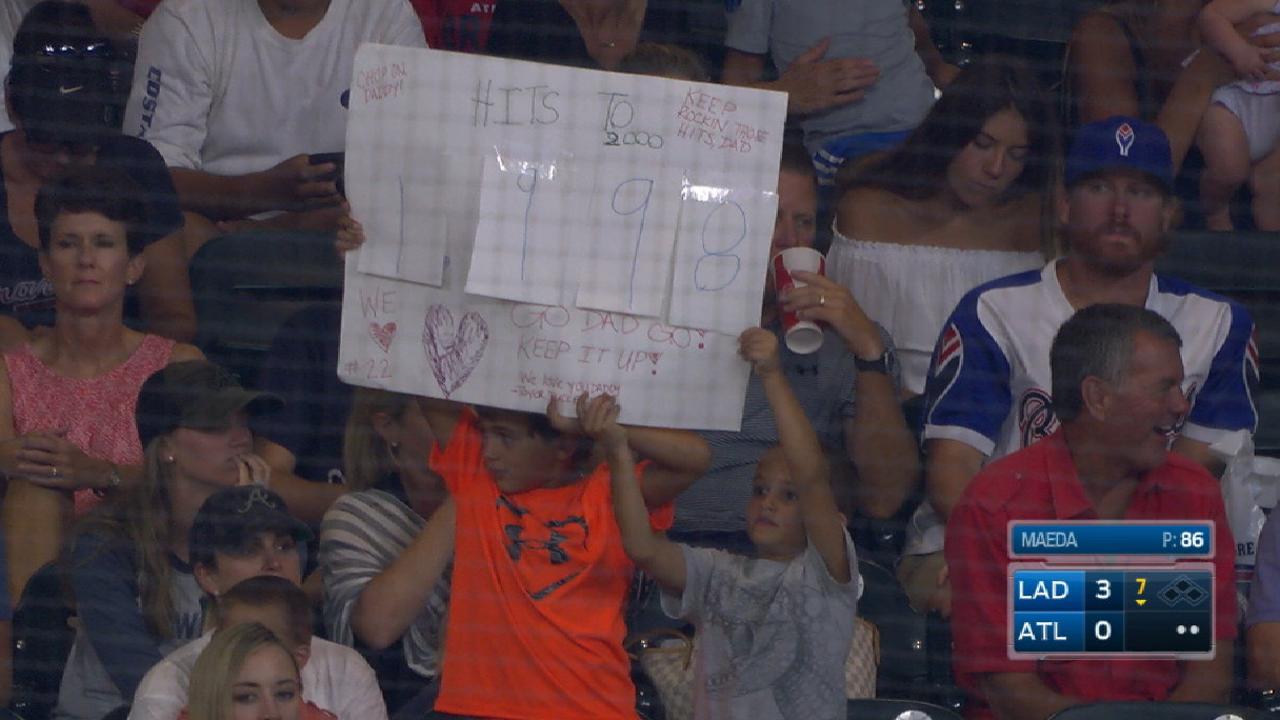Markakis kids' adorable sign