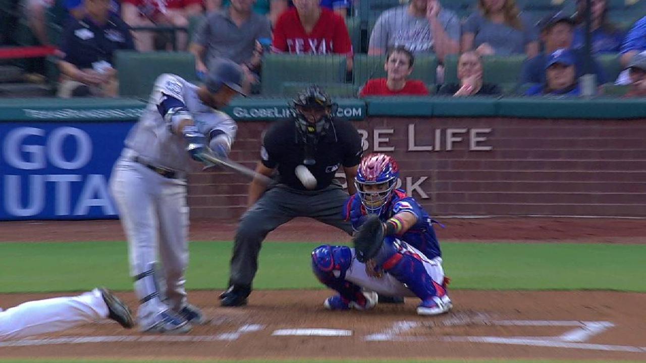 Cano's RBI single to center