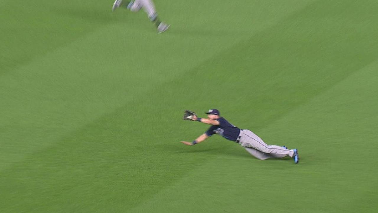 Souza Jr.'s impressive snag