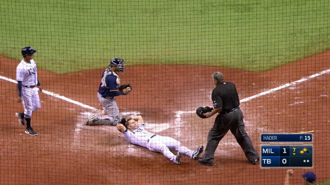 Brewers nab Dickerson at home
