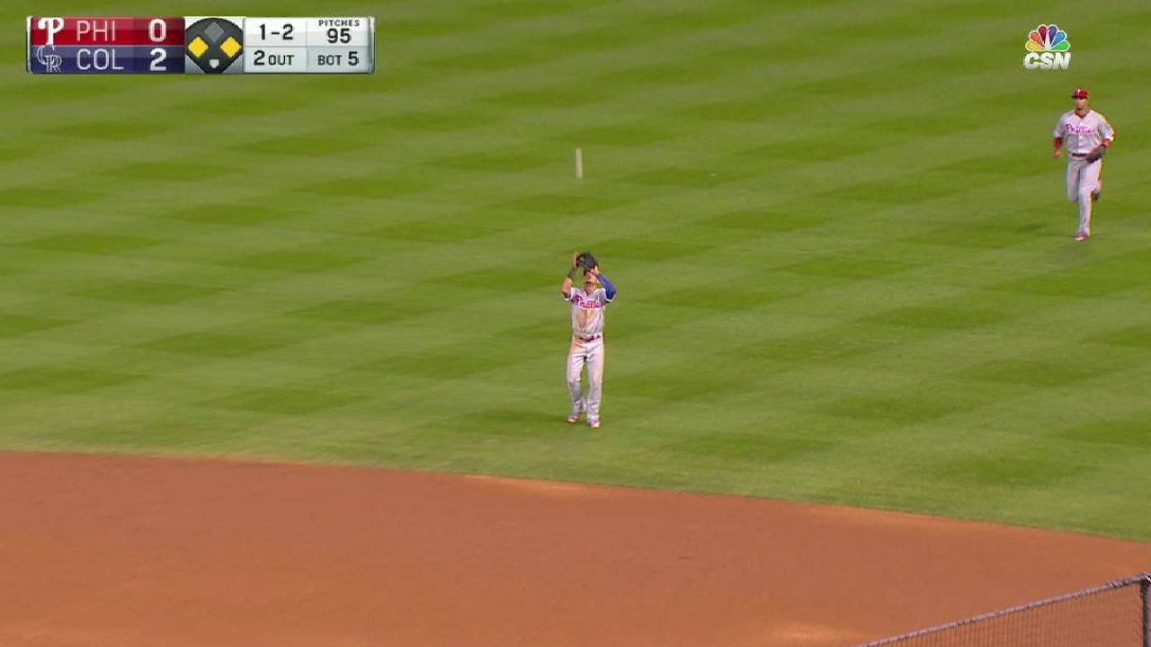 Velasquez strands two to end 5th