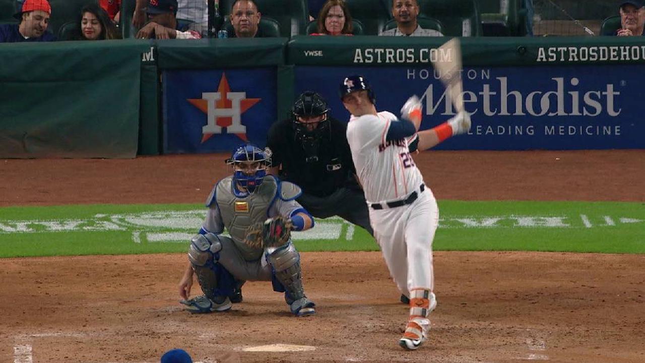 Davis gets first hit during busy debut