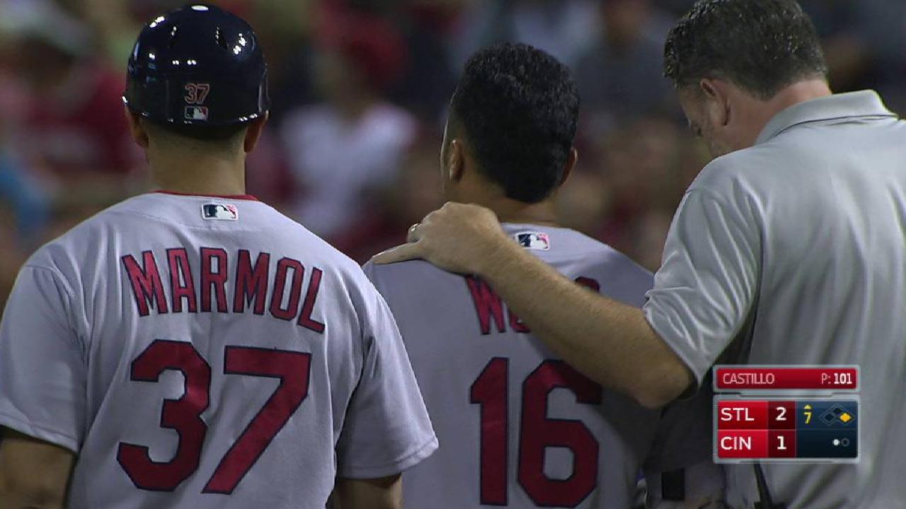 Wong hit in head, stays in game