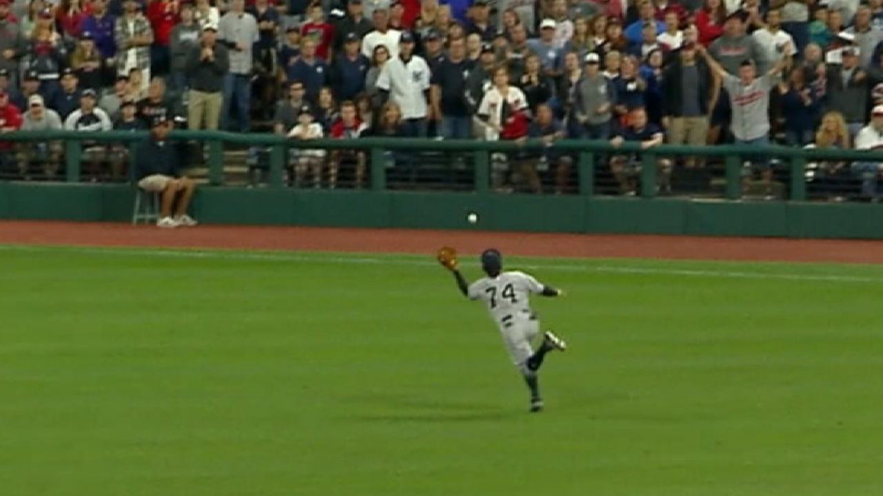 Torreyes' diving catch