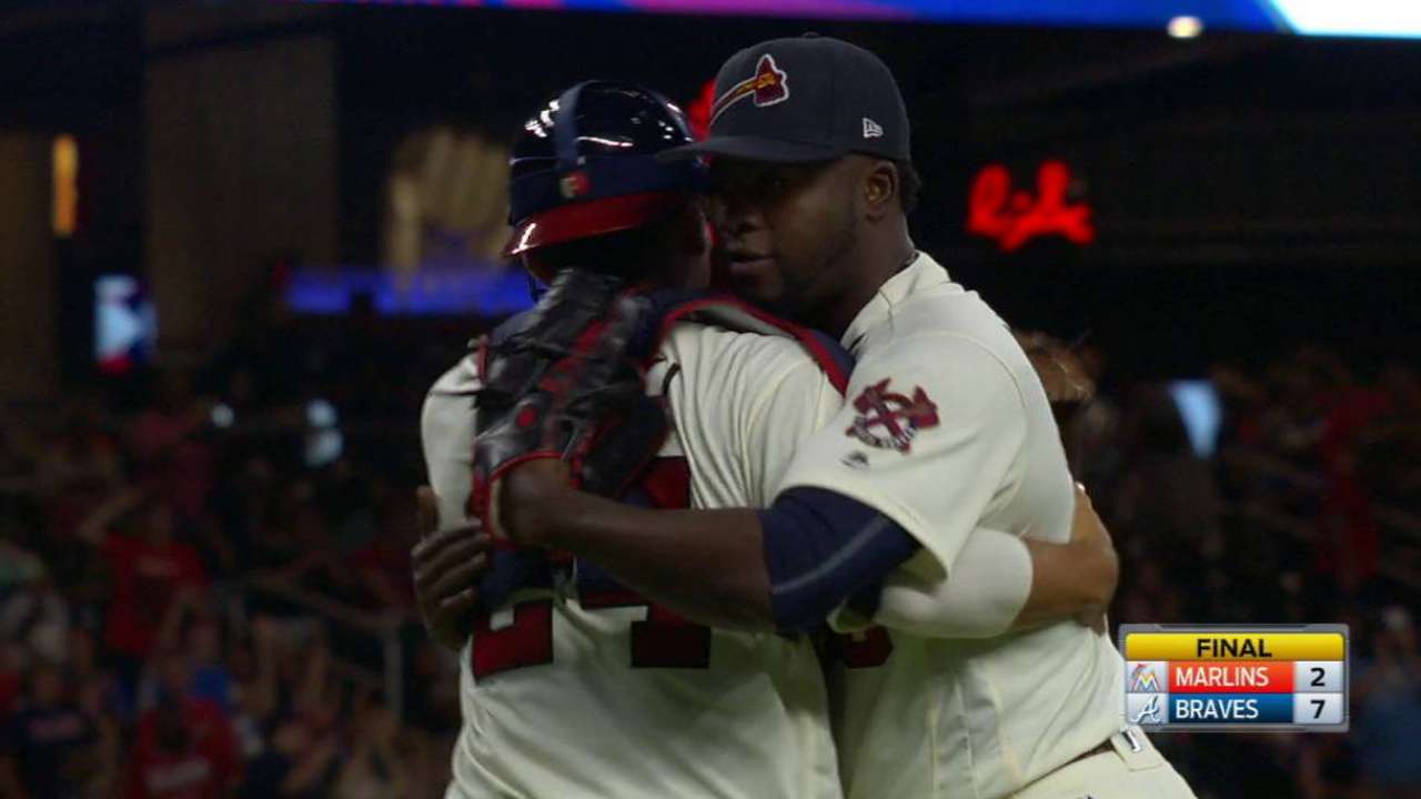 Vizcaino escapes jam for save