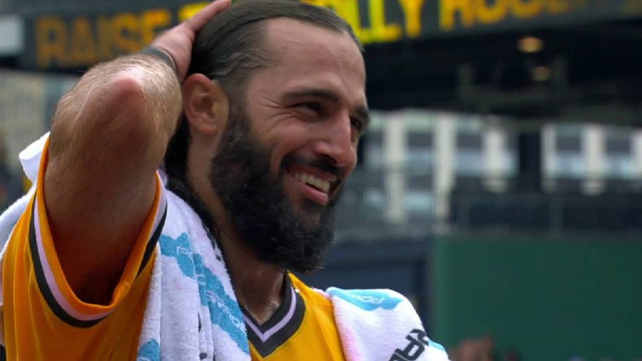 Rodriguez on walk-off homer