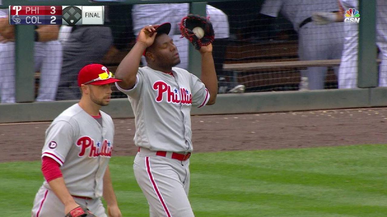 Neris locks down his 11th save