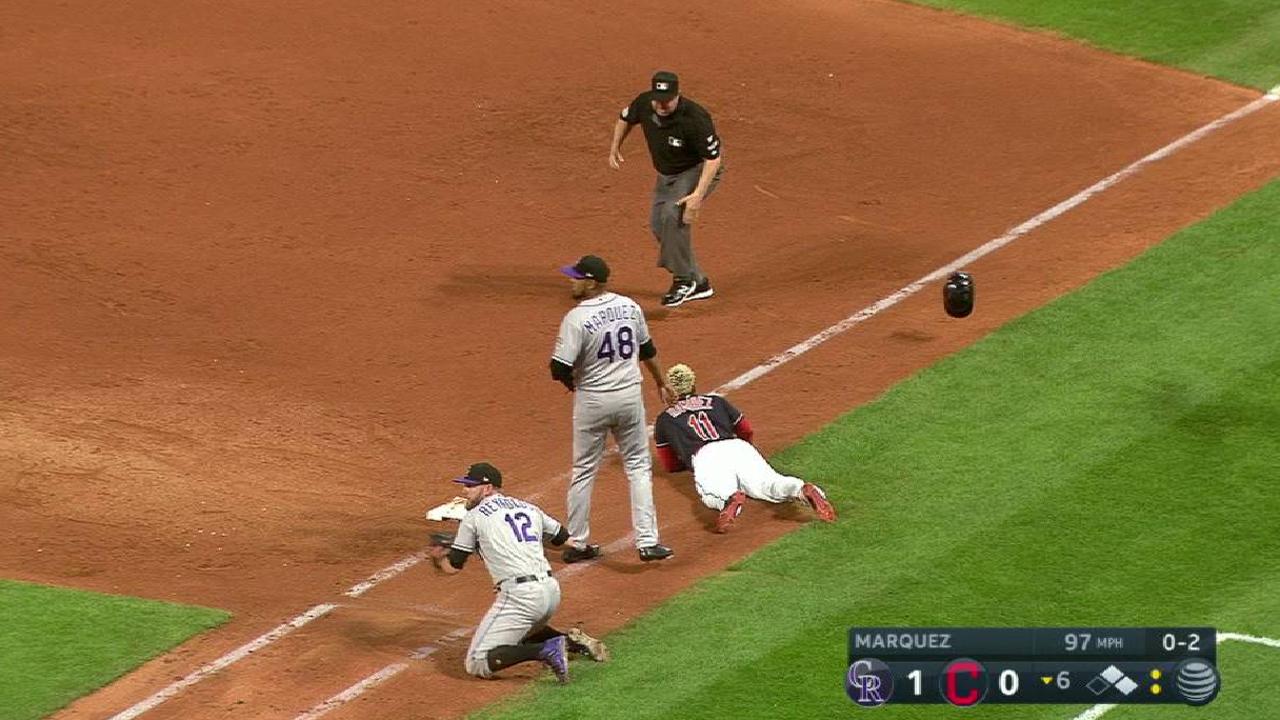 Reynolds dives, tags Ramirez