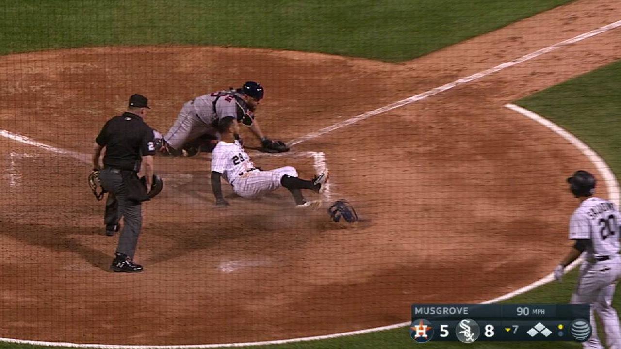 Gonzalez throws out L. Garcia