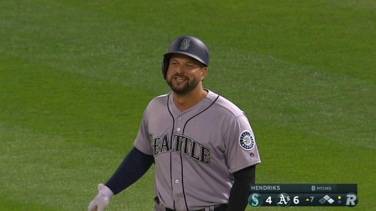 Alonso's first hit as a Mariner