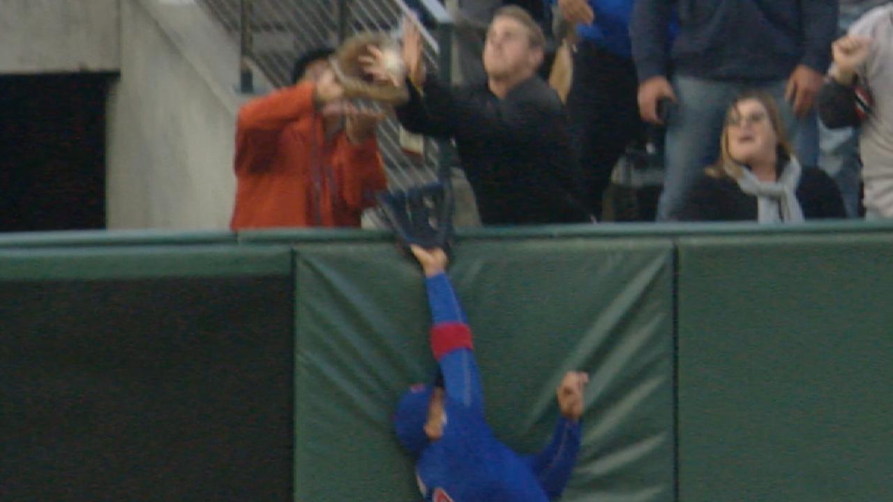 Posey shows off wheels, muscle vs. Cubs