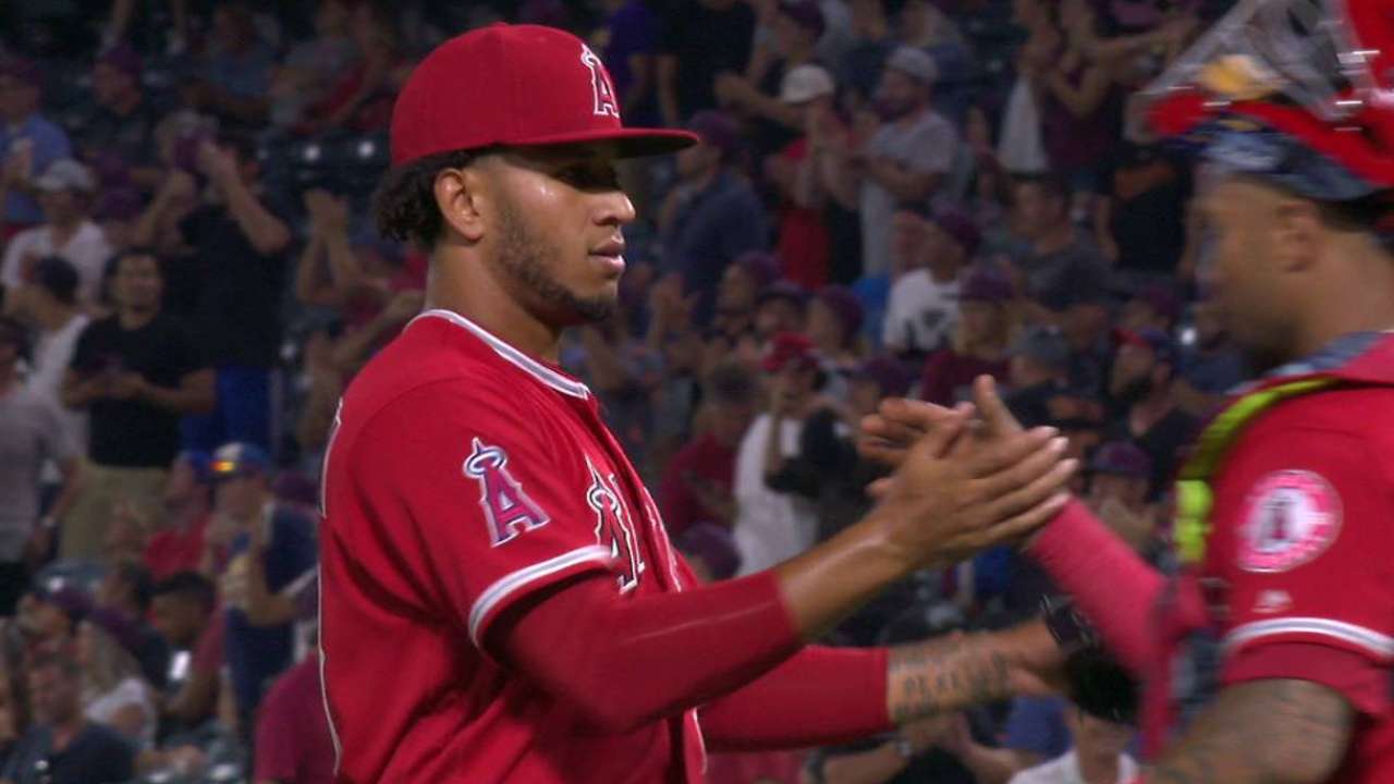 Middleton's first MLB save
