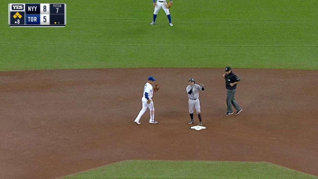 Torreyes' two-run single