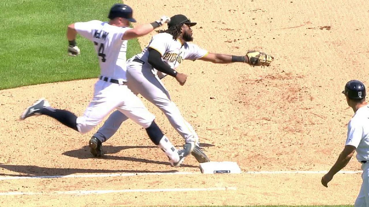 Rodriguez throws out McCann