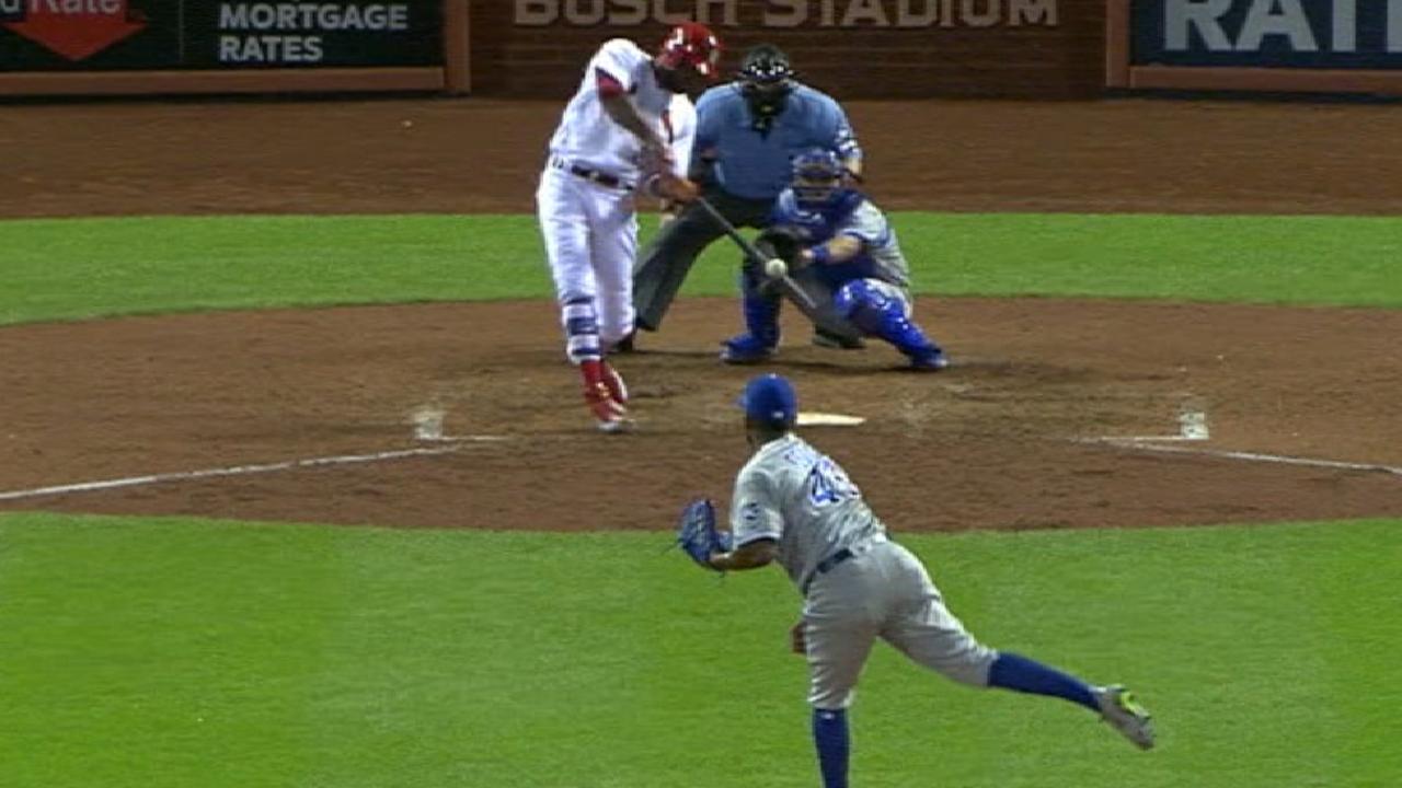 Fowler's go-ahead slam Cards' 2nd in 2 days