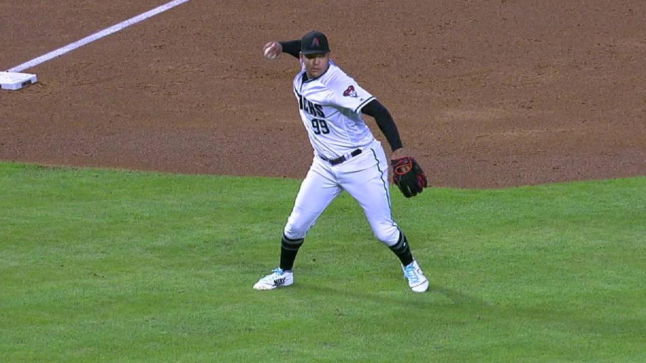 Walker's second barehanded play