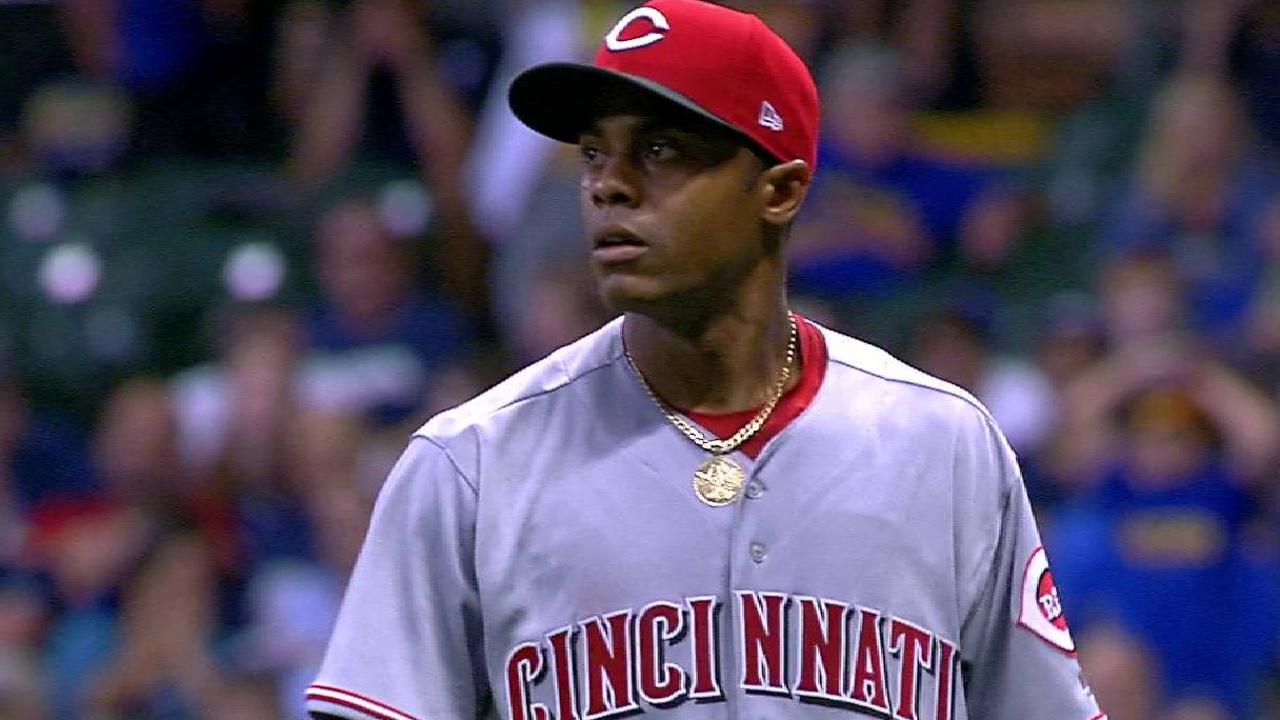 Iglesias escapes jam in the 8th
