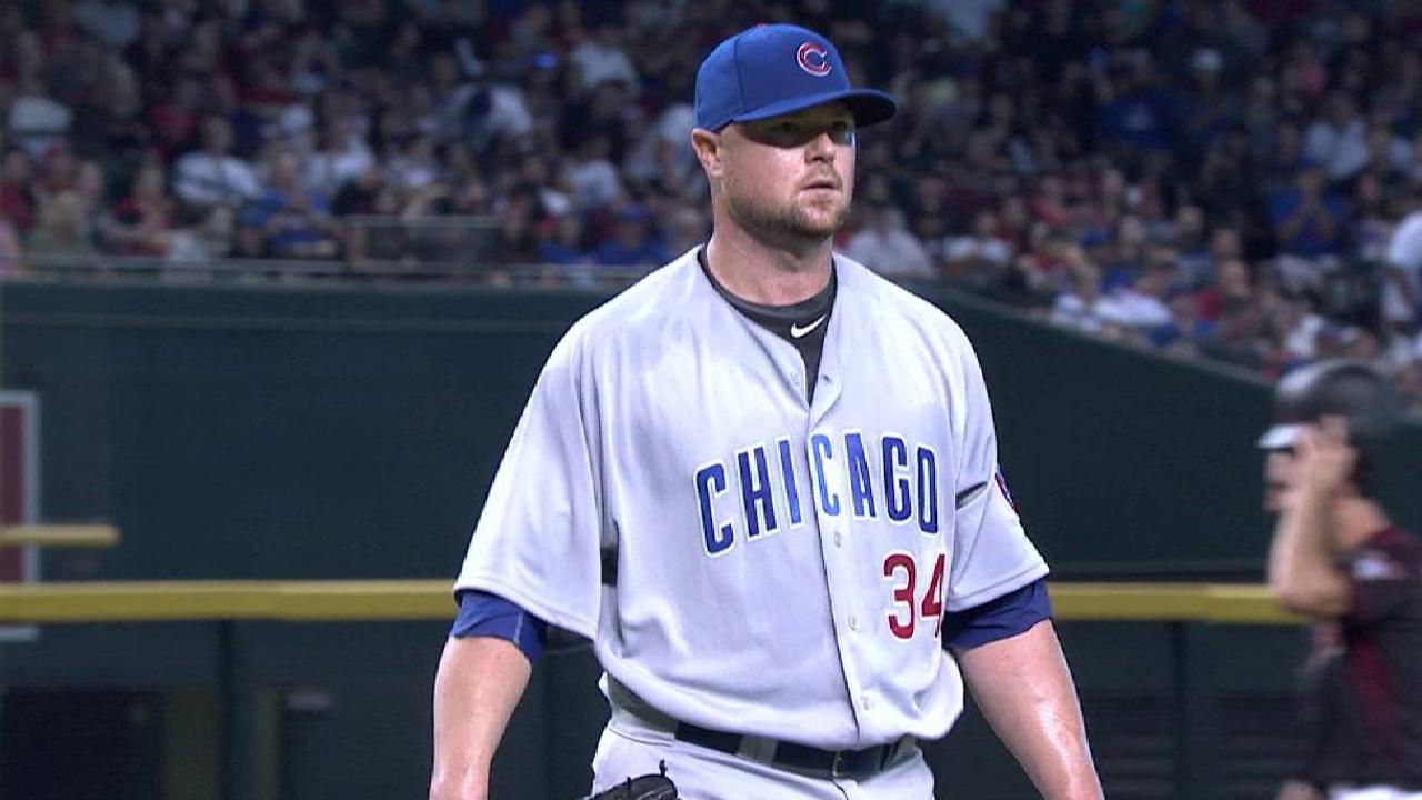 Lester fades in 6th as D-backs hold off Cubs