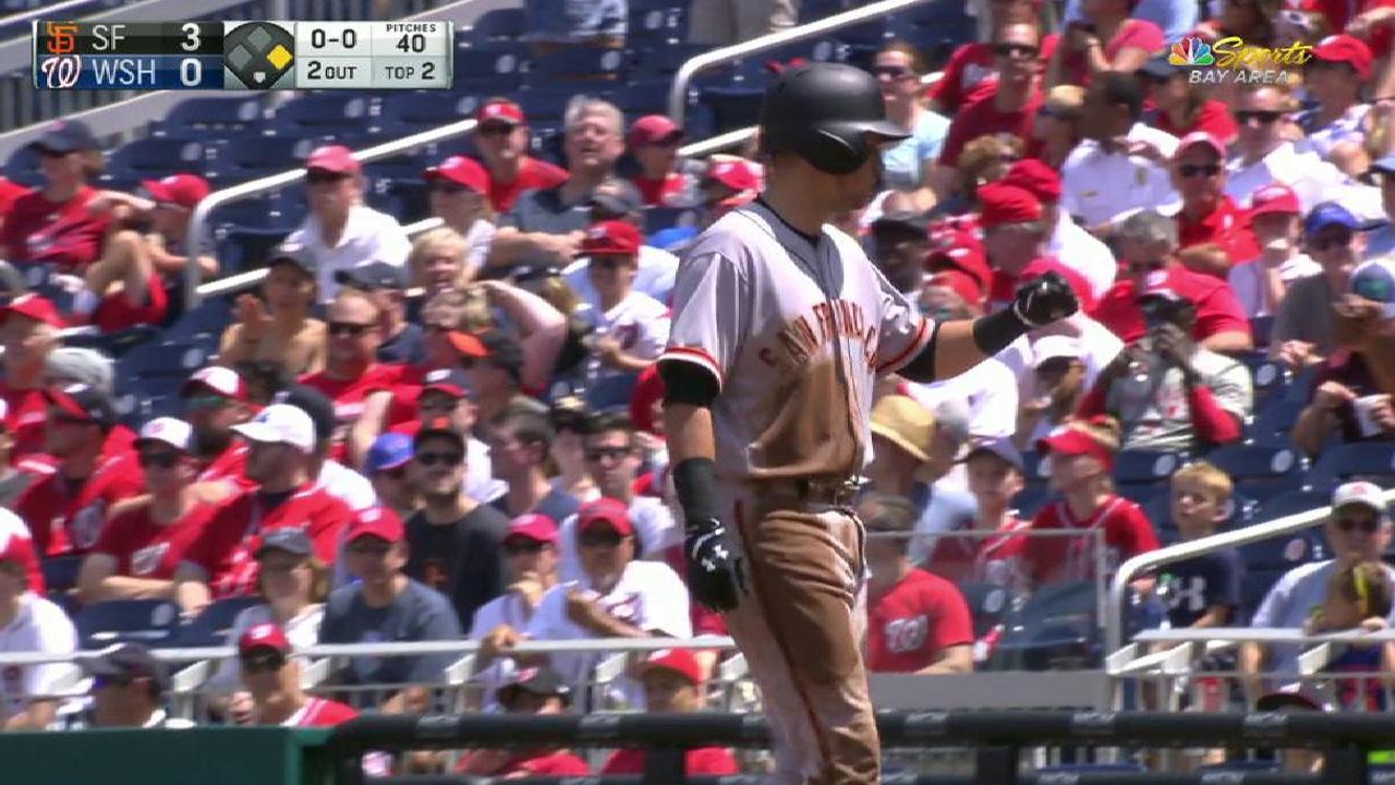 Stratton superb as Giants take twin-bill opener