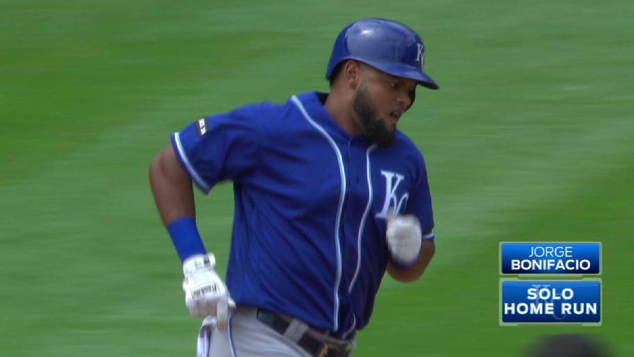 Merrifield, bates de Reales se dieron vuelo vs. White Sox