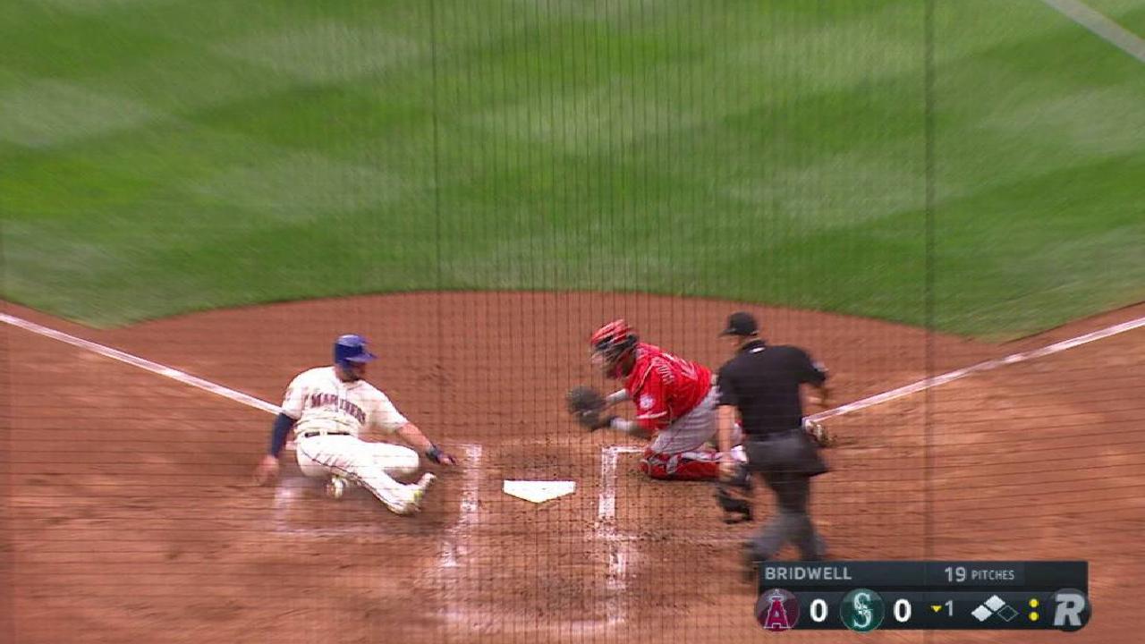 Cruz's sacrifice fly