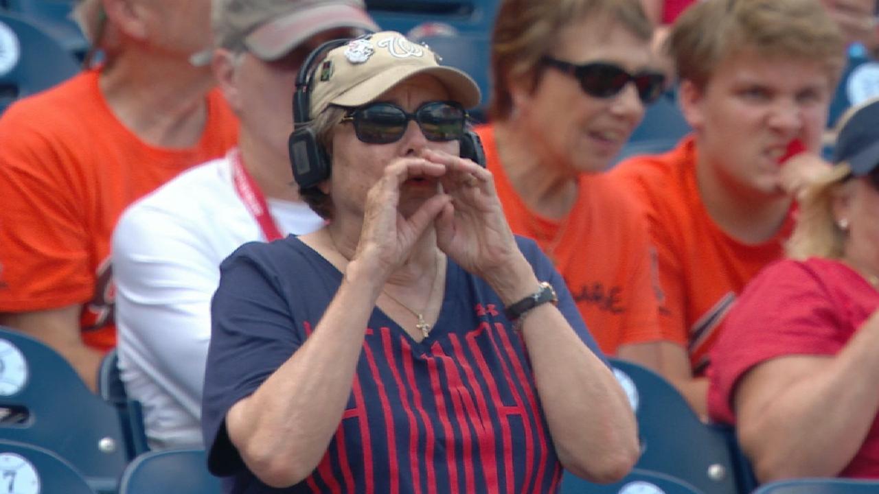 Nats' fans boo Strickland