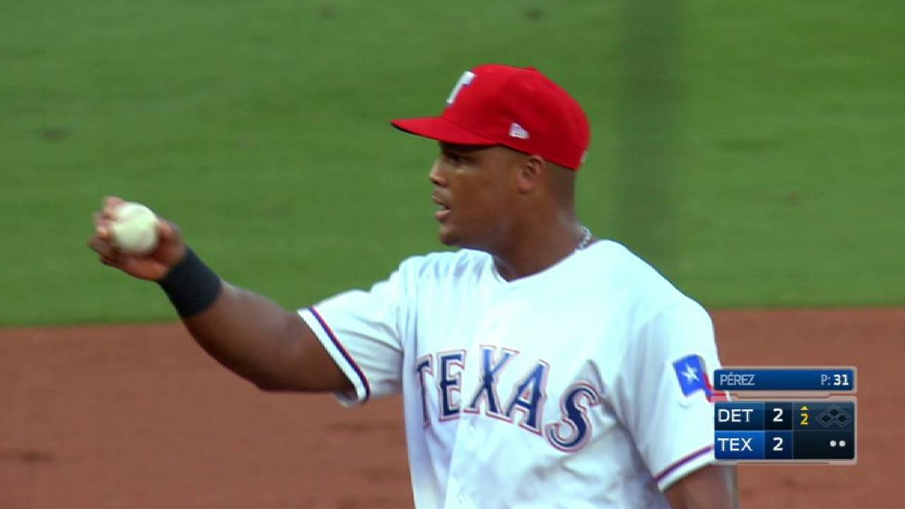 Martín Pérez guió a Rangers sobre Tigres en Arlington