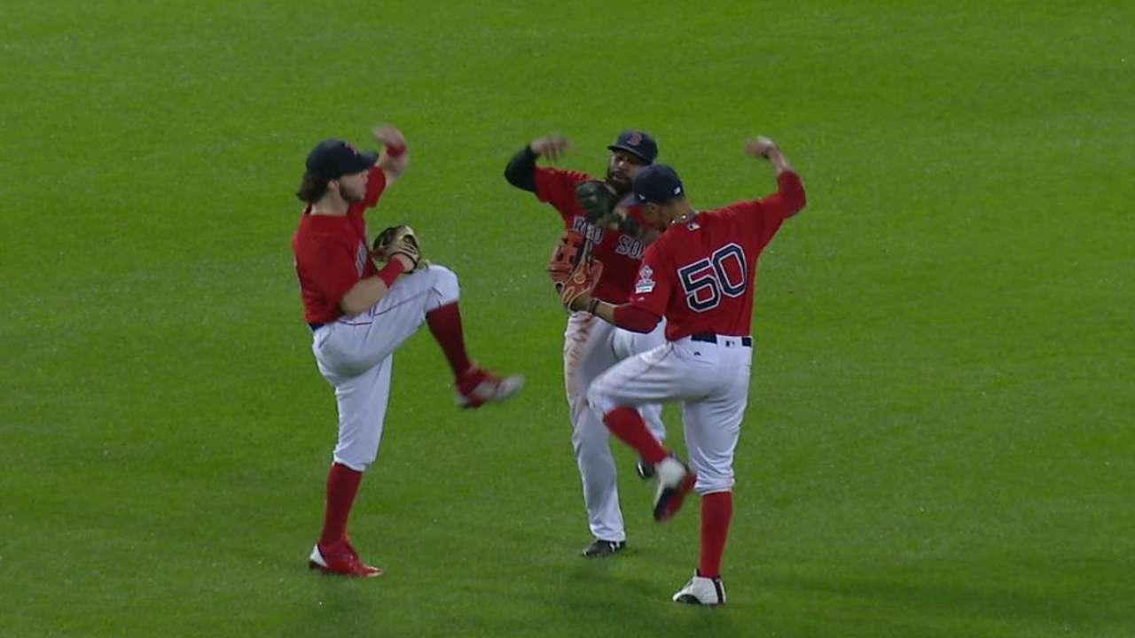 Kimbrel records the save