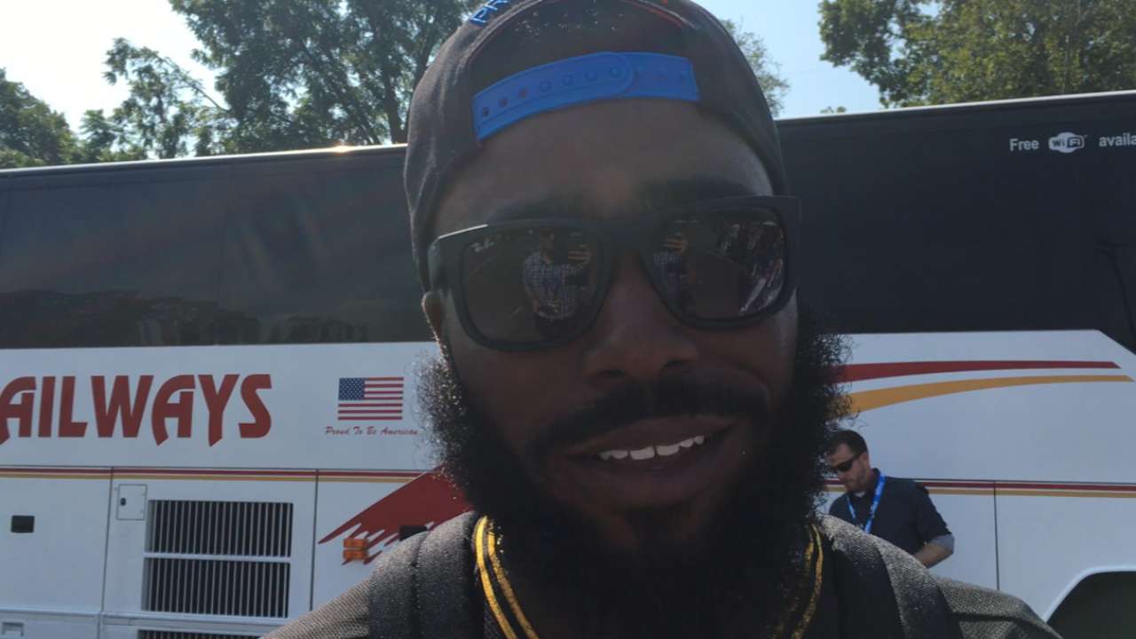 Harrison gets player signatures