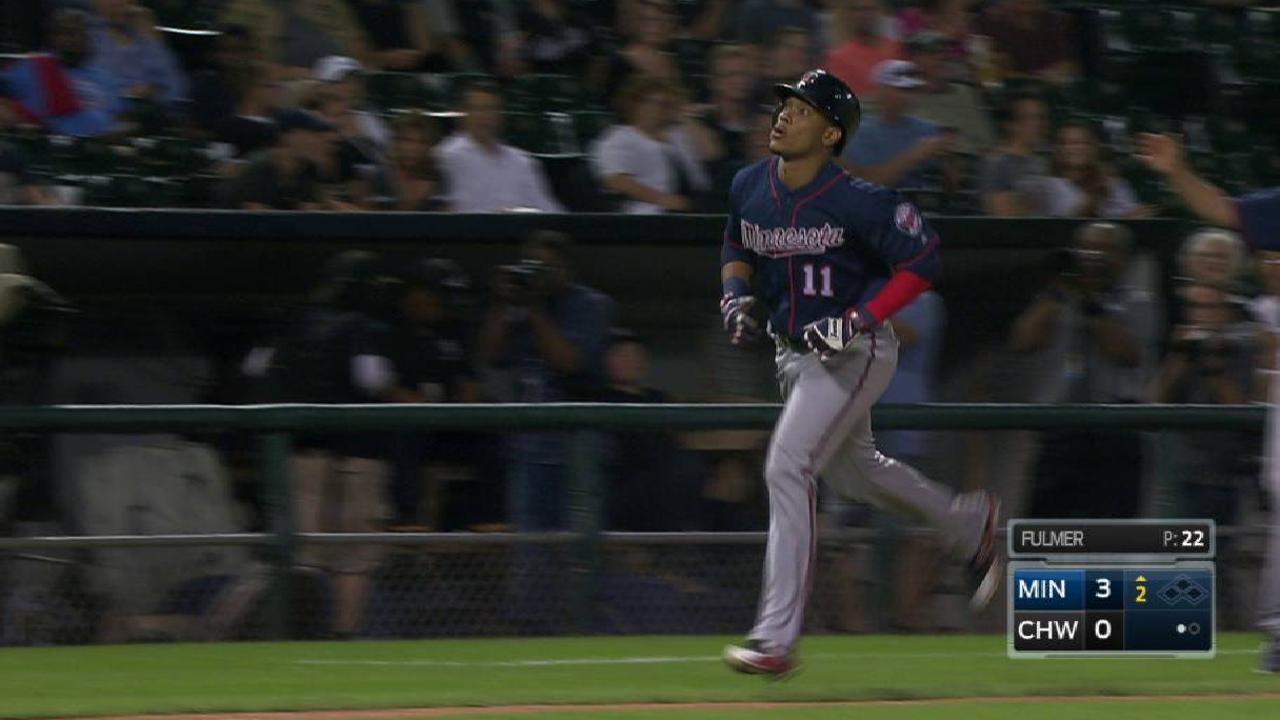 Mellizos ganan el 2do a punta de HR y dividen honores con White Sox