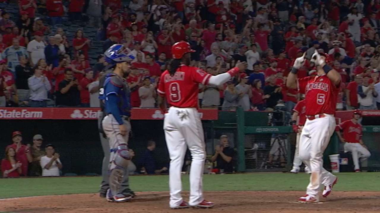 Pujols hace historia con su HR No. 610 y Angelinos apalean a Rangers