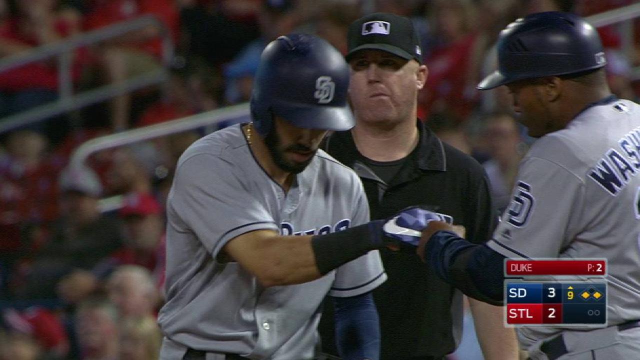 Asuaje, Pirela lideran remontada de Padres sobre los Cardenales