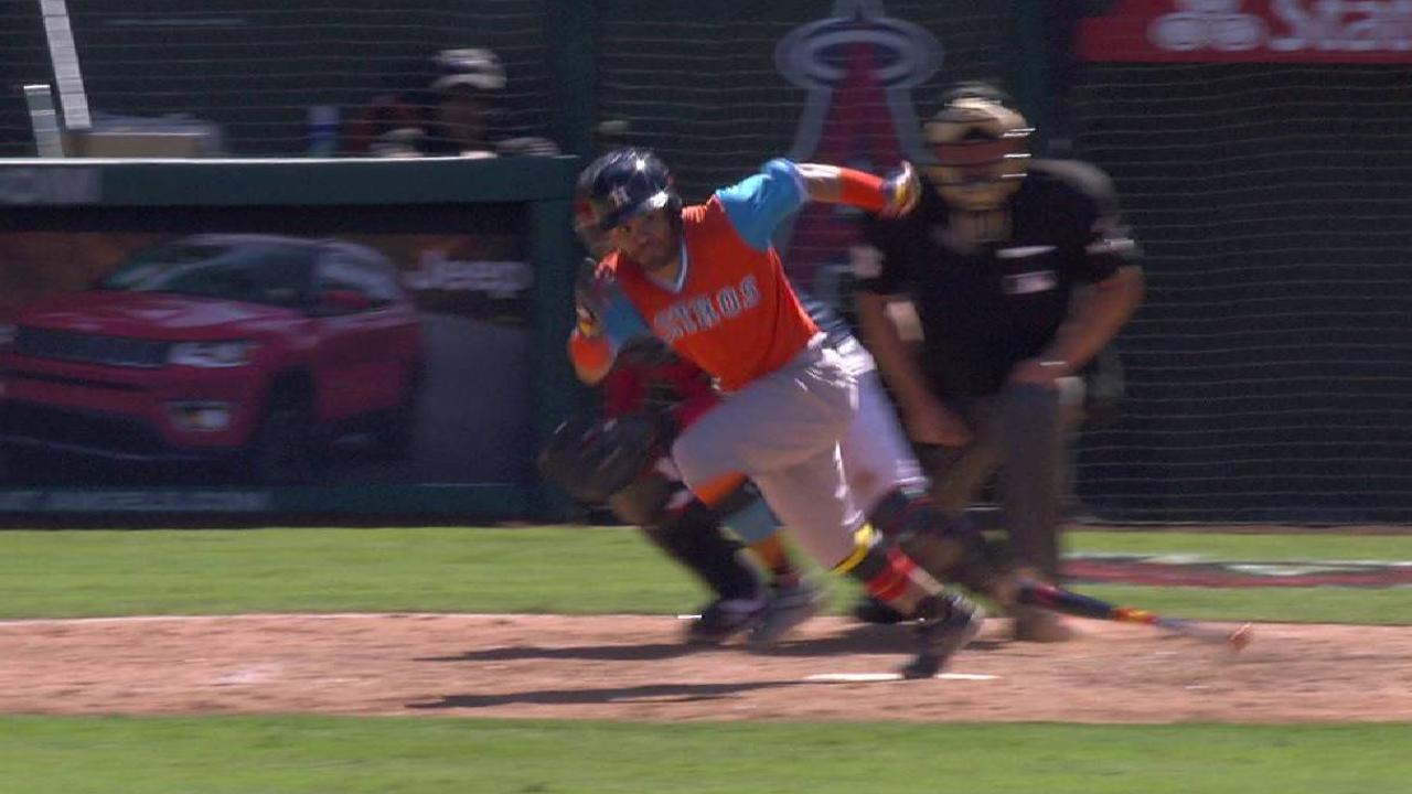 Altuve's infield single in 8th