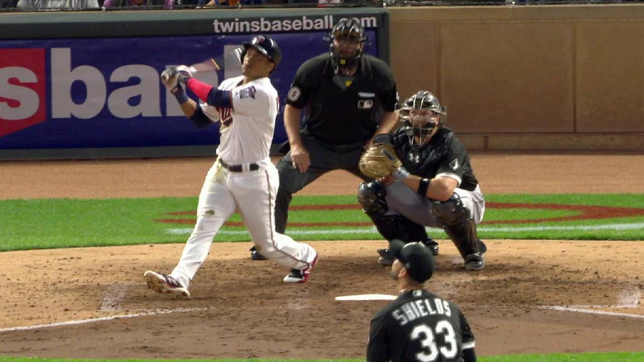 Polanco (2 HRs), Santana lead Twins past Sox