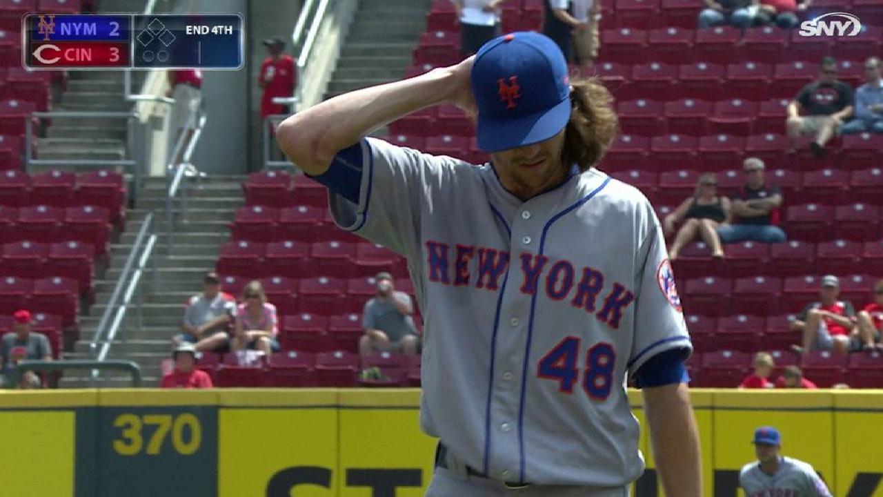 deGrom escapes trouble