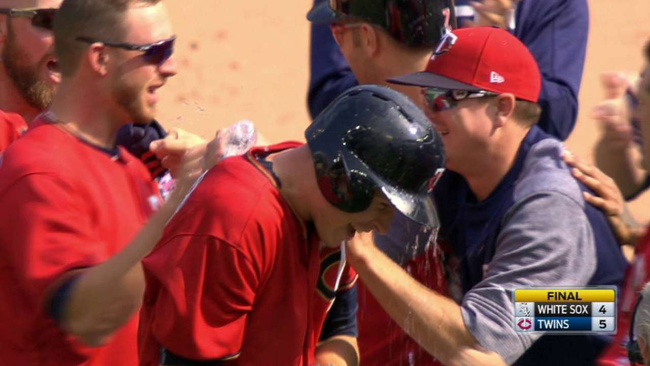 Mellizos remontan y dejan tendidos a White Sox