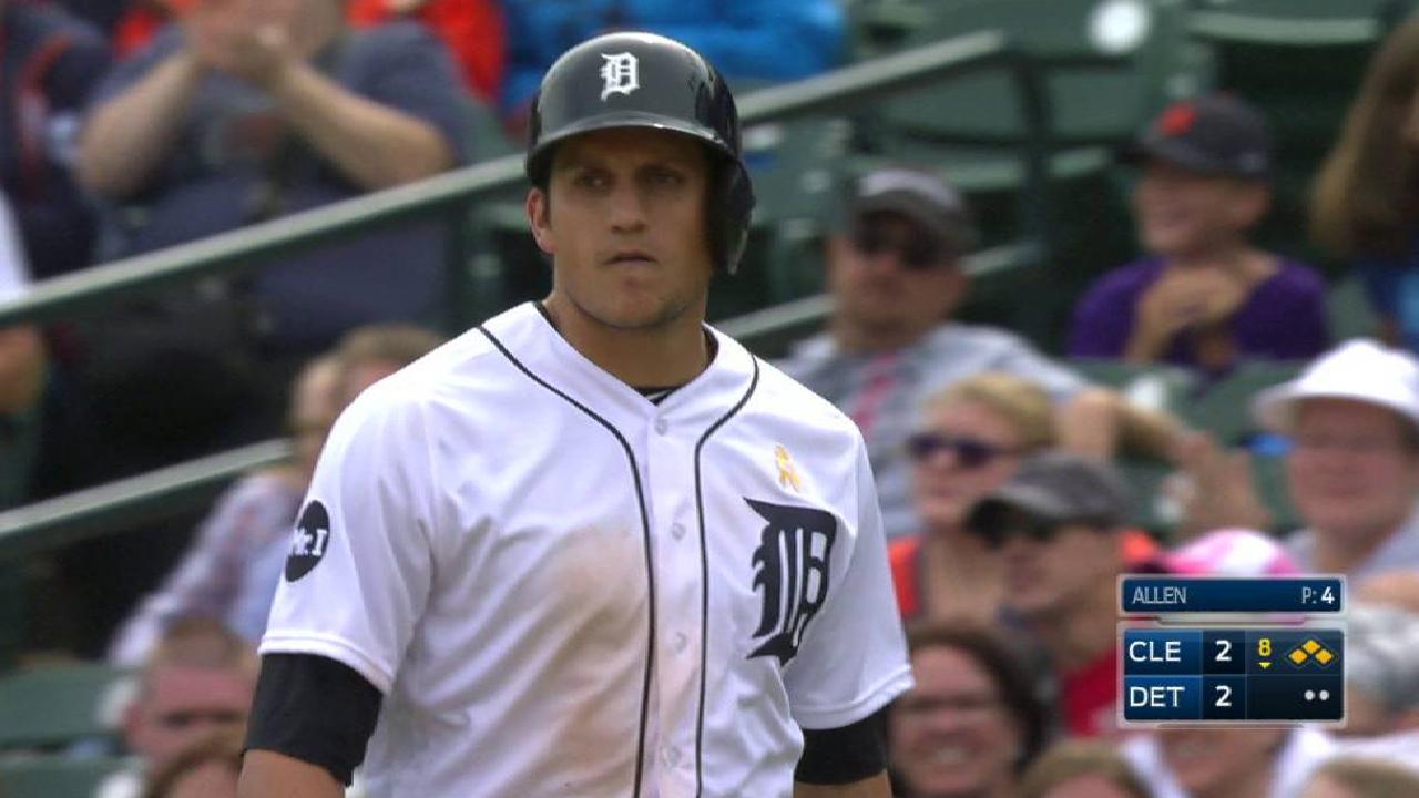 Mahtook's game-tying RBI single