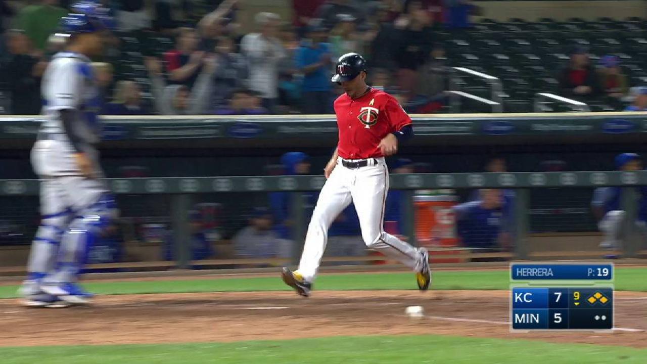 Mauer's two-run single